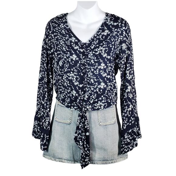 Freshman Blue/White Floral Print Crochet Trim Tie-Waist Blouse Size XS - Picture 2 of 6